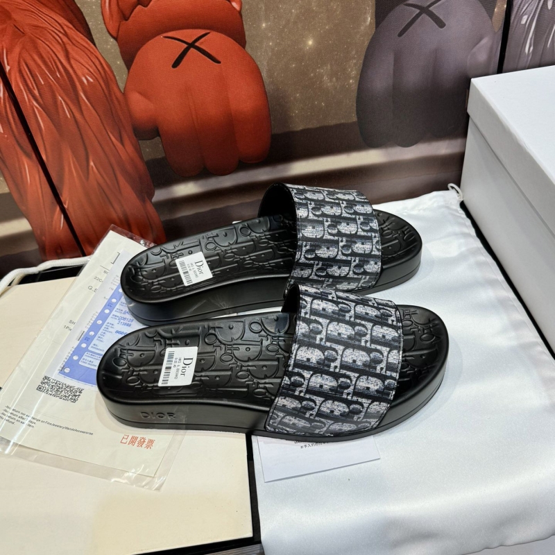 ch**an D*or slippers